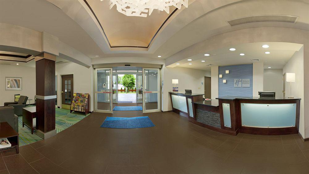 Holiday Inn Express And Suites Stroudsburg-Poconos By Ihg Esterno foto