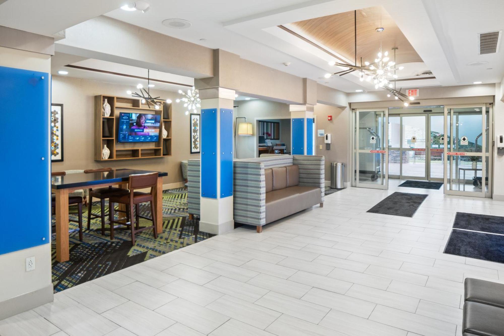 Holiday Inn Express And Suites Stroudsburg-Poconos By Ihg Esterno foto