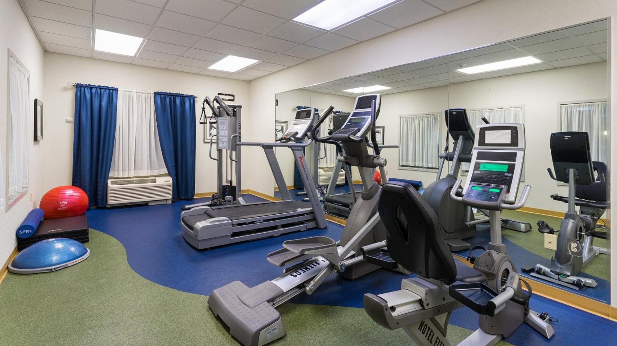 Holiday Inn Express And Suites Stroudsburg-Poconos By Ihg Esterno foto