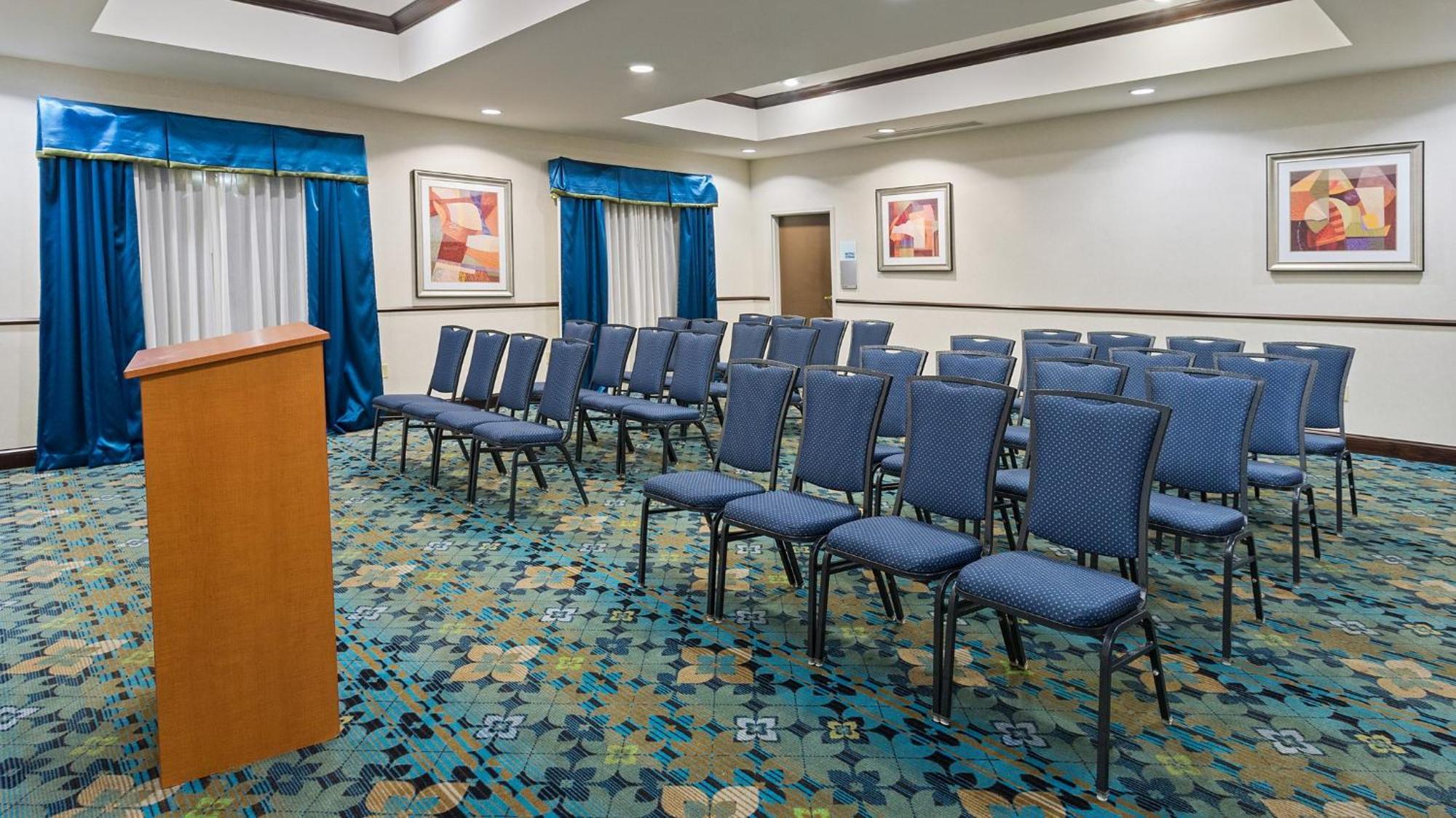 Holiday Inn Express And Suites Stroudsburg-Poconos By Ihg Esterno foto